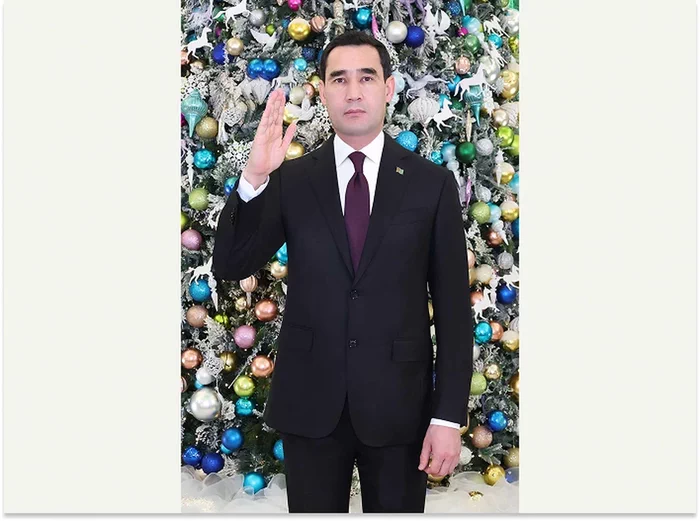 Türkmenistanyň Prezidenti Serdar Berdimuhamedowyň türkmen halkyna Täze ýyl Gutlagy