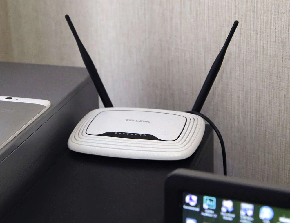 Öýde Wi-Fi routeriniň tolkunlaryny bozýan ýerler