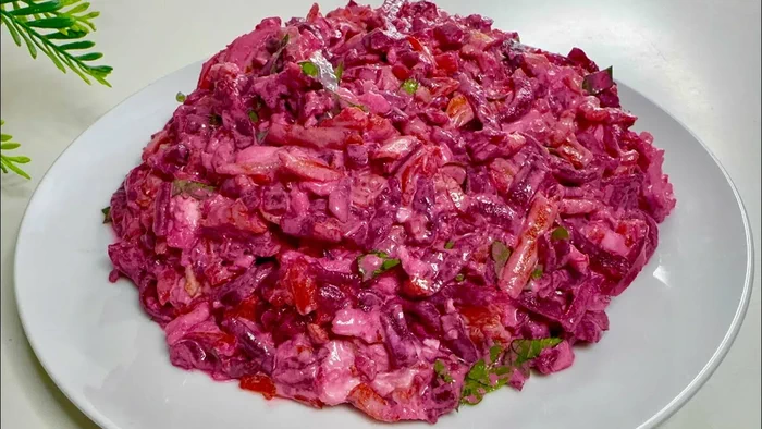 Когда дёшево, но вкусно: рецепт простого и быстрого салата