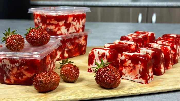 Летний десерт из клубники и сгущёнки: сливочный вкус с ягодной кислинкой