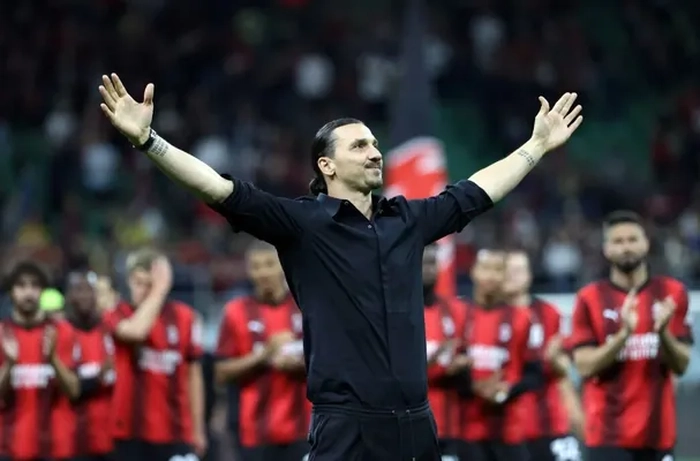 Zlatan Ibragimowiç UEFA-nyň prezidentiniň baýragyna eýe boldy