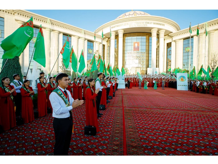 Ýurdumyzyň ýokary okuw mekdeplerine hünärmen we bakalawr maksatnamalaryna 15 müň 917, magistr maksatnamasyna 710 talyp kabul edildi
