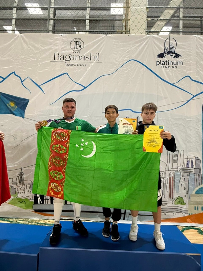 Türkmenistanyň gylyçlaşmak boýunça milli ýygyndysynyň türgenleri Almatyda geçirilen halkara ýaryşda üç altyn medal gazandylar