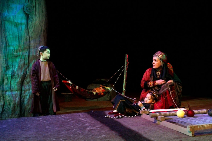 Dynç günleriňizi lezzetli geçiriň: 5—7-nji sentýabrda ýurdumyzyň teatrlarynda görkeziljek oýunlar