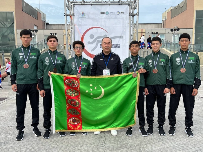 Türkmen taekwondoçylary dünýä çempionatynyň medallaryna eýe boldular