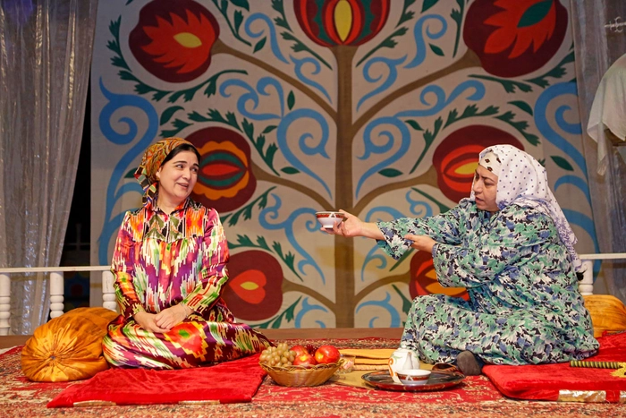 Söýgi, dostluk, gülki hem drama: 14—16-njy noýabrda ýurdumyzyň teatrlarynda hödürlenjek sahnalar