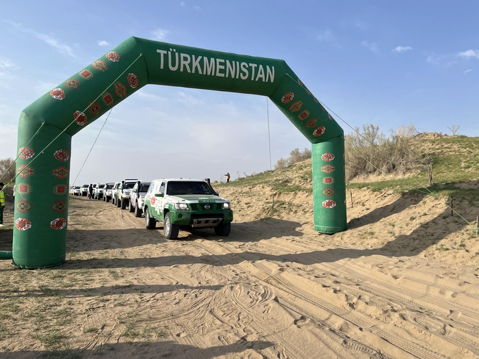 Awtomobil sportunyň ralli-reýd görnüşi boýunça Türkmenistanyň çempionaty geçirildi