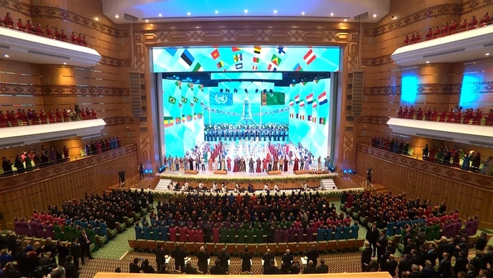 Aşgabatda Türkmenistanyň hemişelik Bitaraplygynyň 30 ýyllygyna bagyşlanan baýramçylyk konserti guraldy