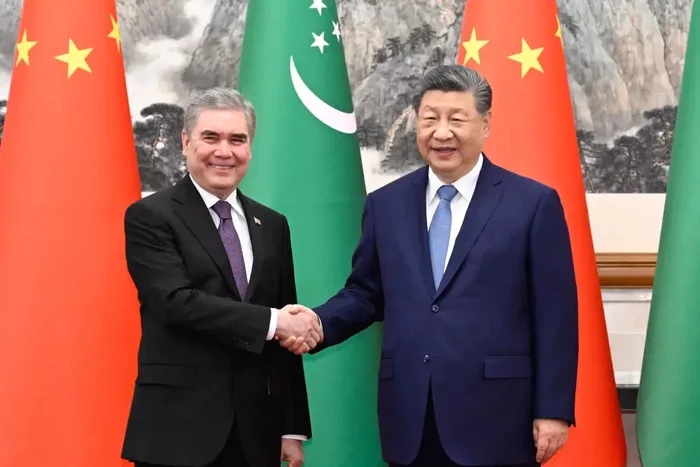 Pekinde türkmen halkynyň Milli Lideri Gurbanguly Berdimuhamedow bilen Si Szinpiniň duşuşygy geçirildi