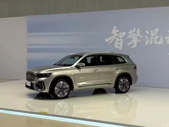 Geely Monjaro получил совершенно новый мотор 313 л.с. и расход 4,75 л/100 км