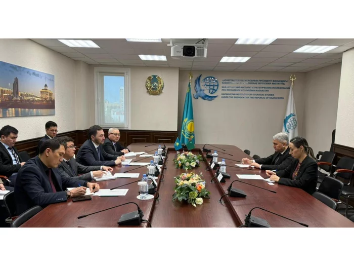 Встреча Посла Туркменистана с Директором Казахстанского института стратегических исследований при Президенте Республики Казахстан