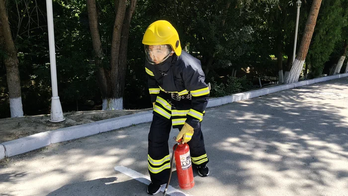 Tiz, çalasyn hem güýçli: Gökderede ýaş ýangyn söndürijileriň bäsleşigi geçirildi