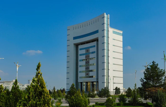 «Türkmenhaly» döwlet birleşiginiň önümçilik binýady pugtalandyrylar
