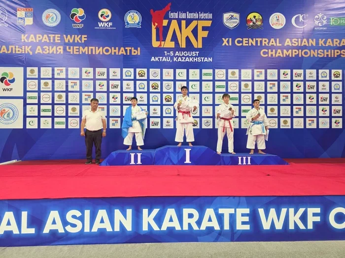 Türkmen karateçileri Aktauda geçýän Merkezi Aziýanyň çempionatynyň birinji gününde 4 medal gazandylar