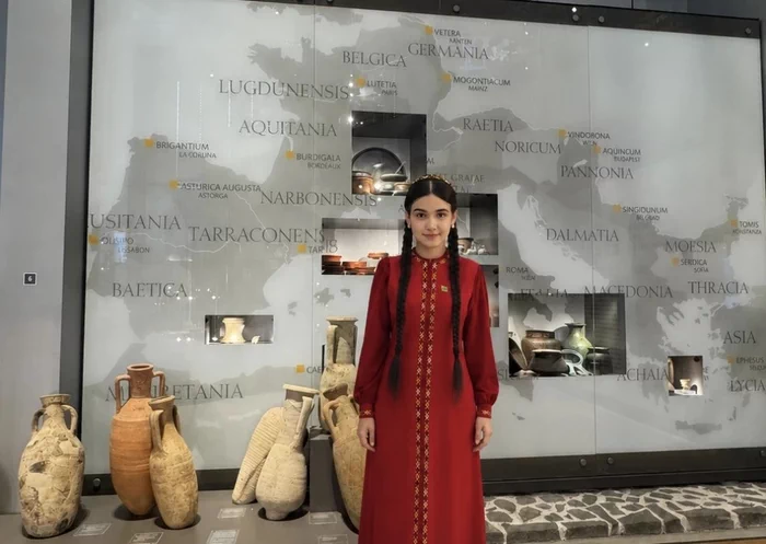 Türkmenistanly talyp gyzy Germaniýadaky dil maksatnamasy üçin «DAAD» grantyna eýe boldy