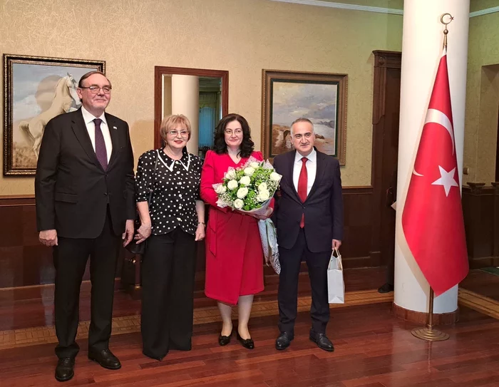 Türkiýäniň Turkmenistandaky ilçihanasy Ýeňiş güni mynasybetli resmi kabul edişlik geçirdi