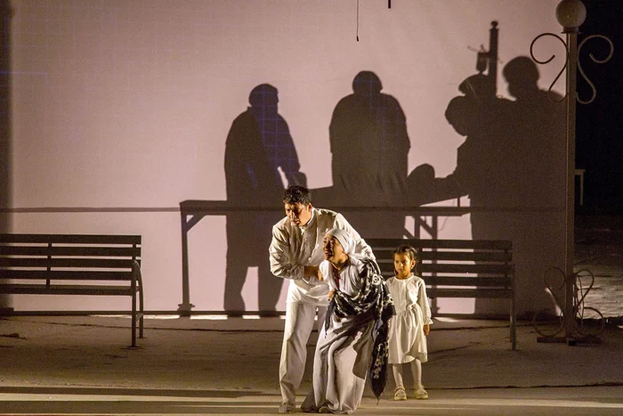 Ýurdumyzyň Baş akademiki drama teatry «Howandar» atly täze spektakly bilen tomaşaçylary haýrana goýdy