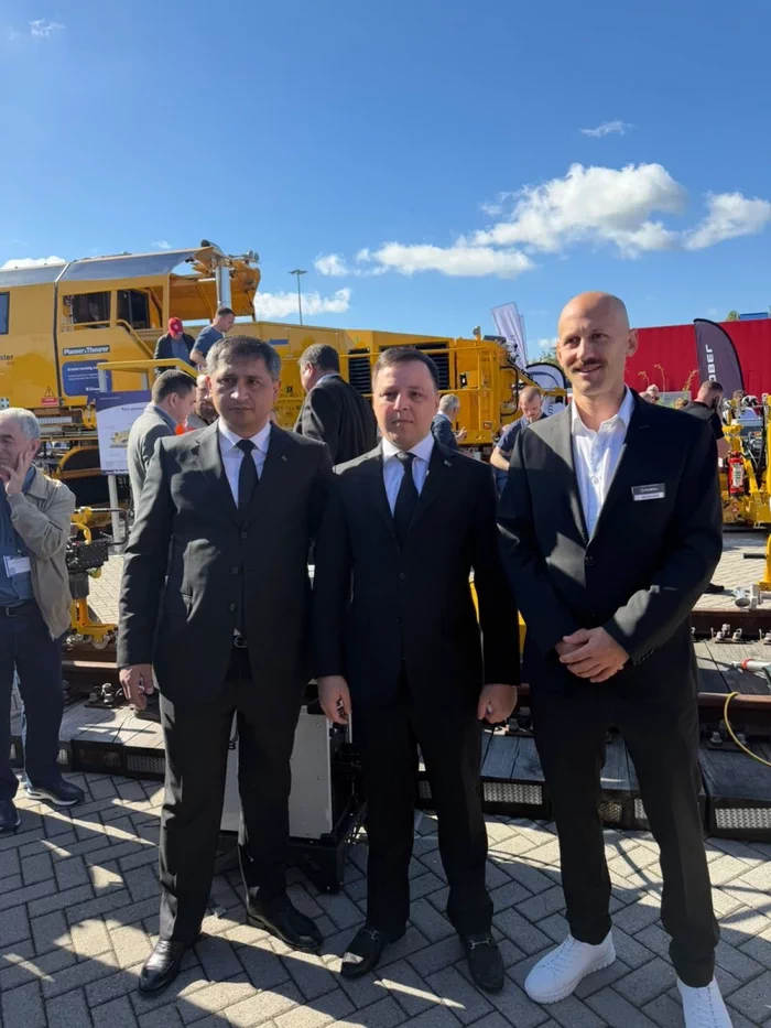 Türkmen wekiliýeti Berlindäki «InnoTrans 2026» sergisinde demir ýol ägirtleri bilen gepleşikleri geçirýär